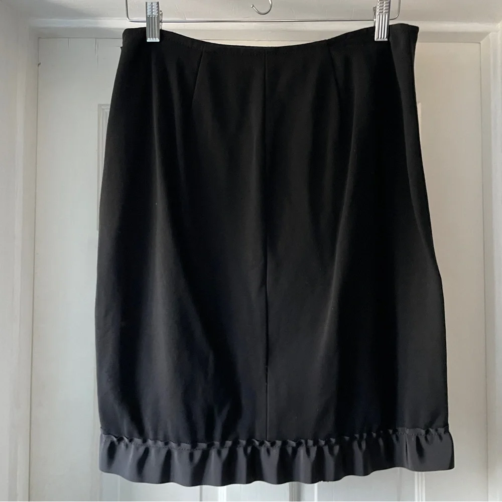 Ann Taylor Black Stretch Pencil Skirt Ruffled Hem Size 10